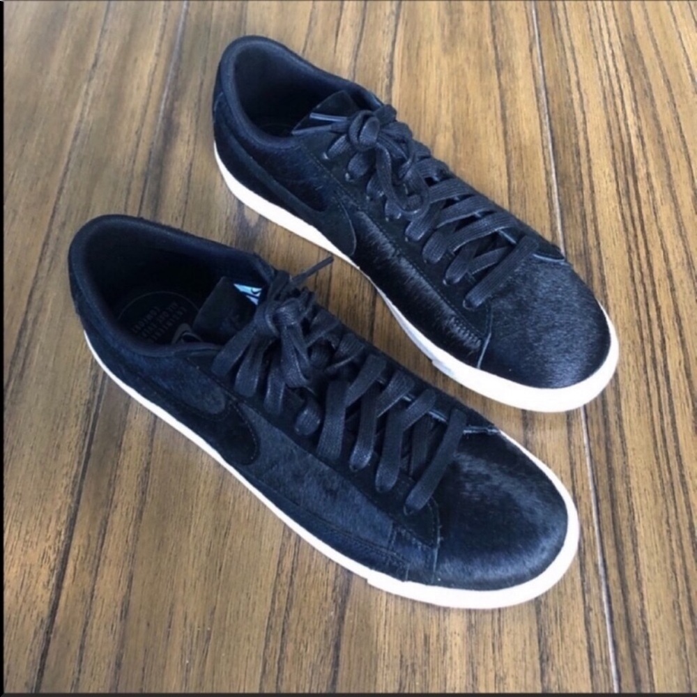 Nike black calf hair sneaker blazer xl